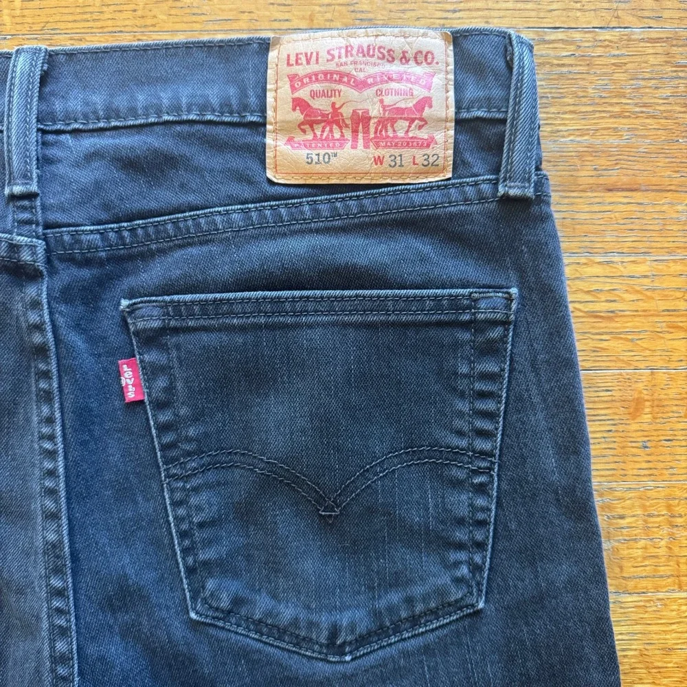Levis 510 Skinny Fit Jeans Mens 31x32 Dark Wash Black Denim‎ Stretch 5-Pocket